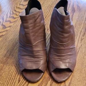 Vince Camuto leather slingback leather mules
